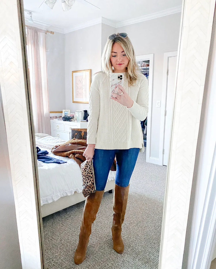 Sweater là gì? Mách khéo cách phối đồ với sweater sành điệu 3 Áo sweater phối cùng quần skinny và boot
