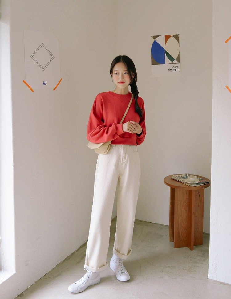 Sweater là gì? Mách khéo cách phối đồ với sweater sành điệu 6 Áo sweater phối quần ống rộng