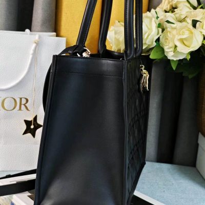 Túi Dior Bag Book Tote màu đen Hàng Hiệu Siêu Cấp CD1001 15 dior bag book tote mau den (5)