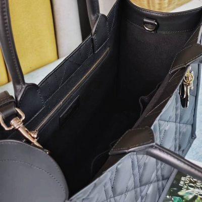 Túi Dior Bag Book Tote màu đen Hàng Hiệu Siêu Cấp CD1001 17 dior bag book tote mau den (7)