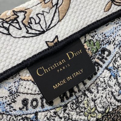 Túi Christian Dior Book Tote Rep 1:1 màu xanh lá trắng họa tiết CD1006 12 tui christian dior book tote rep 1 1 mau xanh la (2)