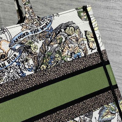 Túi Christian Dior Book Tote Rep 1:1 màu xanh lá trắng họa tiết CD1006 13 tui christian dior book tote rep 1 1 mau xanh la (3)