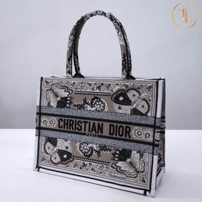 Túi Christian Dior siêu cấp 1:1 Book Tote họa tiết chữ đen CD008 19 tui christian dior sieu cap 1 1 book tote (9)