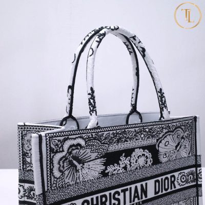 Túi Christian Dior siêu cấp 1:1 Book Tote ghi xám chữ đen CD009 16 tui christian dior sieu cap 1 1 book tote hoa tiet (6)