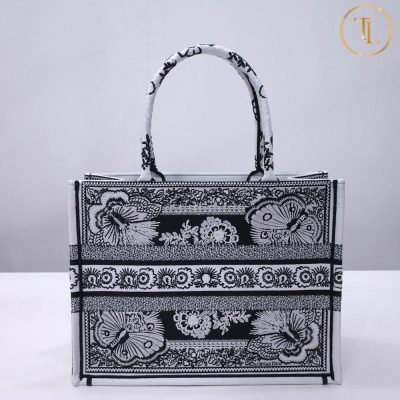 Túi Christian Dior siêu cấp 1:1 Book Tote ghi xám chữ đen CD009 19 tui christian dior sieu cap 1 1 book tote hoa tiet (9)