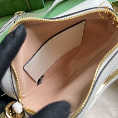 tui deo cheo nu gucci can chinh hang mau trang logo vang (8)