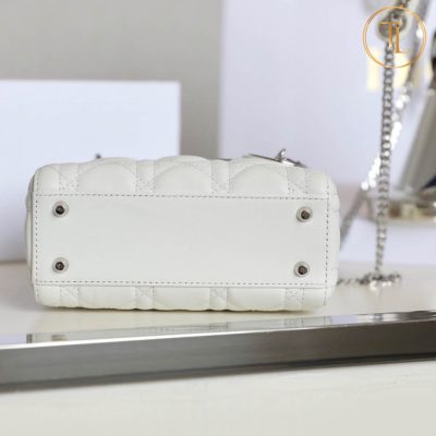 tui xach christian dior lady mau trang (4)