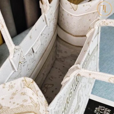 Túi xách Dior cận chính hãng Book Tote màu trắng họa tiết CD010 14 tui xach dior can chinh hang book tote mau trang hoa tiet (3)