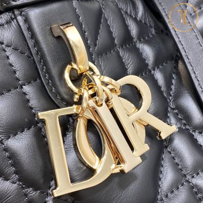 tui xach dior mau den hang hieu can chinh hang (6)