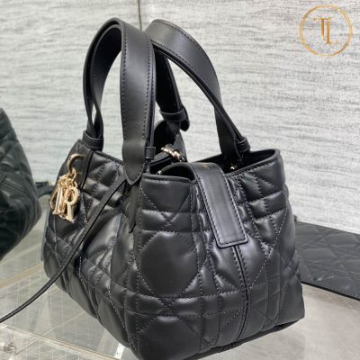 tui xach dior mau den hang hieu can chinh hang (9)