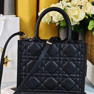 Túi xách nữ hàng hiệu Dior màu đen Rep 1:1 Book Tote giá tốt DR008 11 tui xach nu hang hieu dior mau den rep 1 1 (1)