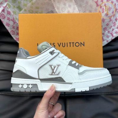 giay louis vuitton can chinh hang trainer sneaker mau trang ghi (9)