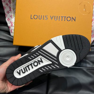 giay lv nam rep 1 1 trainer sneaker trang den (1)