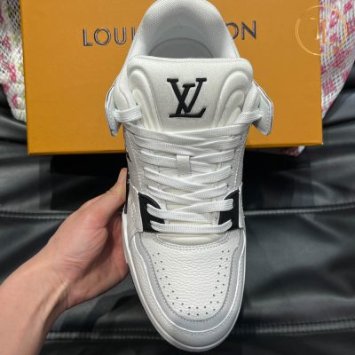 giay lv nam rep 1 1 trainer sneaker trang den (7)