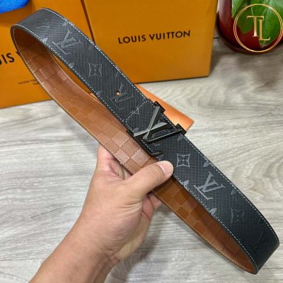 Thắt lưng Louis Vuitton 2 mặt đen nâu họa tiết mặt khóa màu đen hàng hiệu like auth LVD 64 11 belt louis vuitton (1)