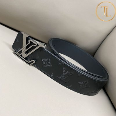 Thắt lưng Louis Vuitton màu đen dập họa tiết mặt khóa logo màu than chì hàng hiệu like auth LVD 62 7 belt louis vuitton (2)