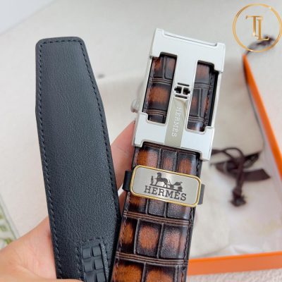 Thắt lưng Hermes nam hàng hiệu like auth màu nâu dập vân cá sấu mặt khóa bạc HM 104 8 that lung hermes (3)