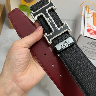 Thắt lưng Hermes nam dây 2 mặt đen đỏ đô da sần mặt khóa đen viền bạc siêu cấp HM 131 8 that lung hermes (4)