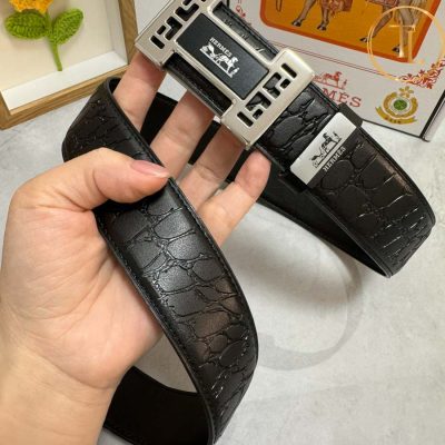 Thắt lưng Hermes nam dập vân màu đen mặt khóa bạc cải đen hàng hiệu siêu cấp HM 128 8 that lung hermes nam (4)