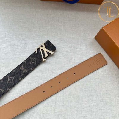 Thắt lưng Louis Vuitton nam màu nâu họa tiết mặt khóa màu đen phối trắng LVD 37 11 that lung lv nam (3)