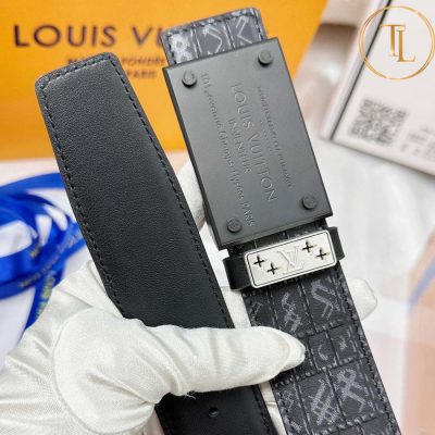 Thắt lưng Louis Vuitton nam dây màu đen họa tiết ghi mặt khóa màu đen LVD 29 11 that lung lv nam (5)