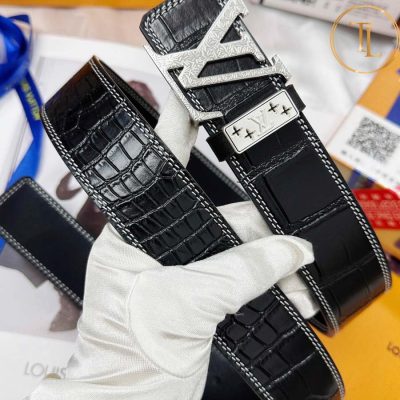 Thắt lưng Louis Vuitton nam màu đen dập vân cá sấu mặt khóa bạc họa tiết LVD 40 10 that lung lv nam (7)