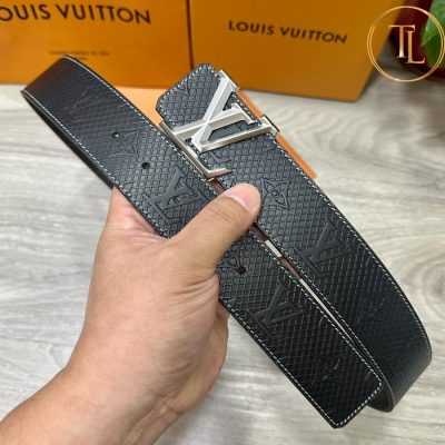 Thắt lưng Louis Vuitton 2 mặt đen nâu dập logo mặt bạc hàng hiệu like auth LVD 66 7 that lung lv sieu cap (3)