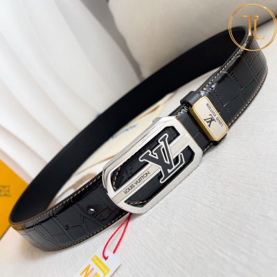 Thắt lưng Louis Vuitton màu đen dập vân cá sấu mặt khóa bạc logo đen hàng hiệu like auth LVD 95 11 that lung nam lv (1)