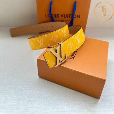 Thắt lưng Louis Vuitton màu vàng họa tiết trắng mặt nhiều màu hàng hiệu like auth LVD 75 7 that lung nam lv (4)