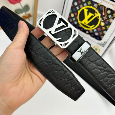 Thắt lưng Louis Vuitton màu đen họa tiết mặt khóa bạc hàng hiệu cận chính hãng LVD 54 8 that lung nam lv (8)