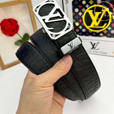 Thắt lưng Louis Vuitton màu đen họa tiết mặt khóa bạc hàng hiệu cận chính hãng LVD 54 7 that lung nam lv (9)