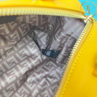 Túi xách đeo chéo Fendi nữ mini màu vàng hàng hiệu like auth FD22 8 tui fendi (3)