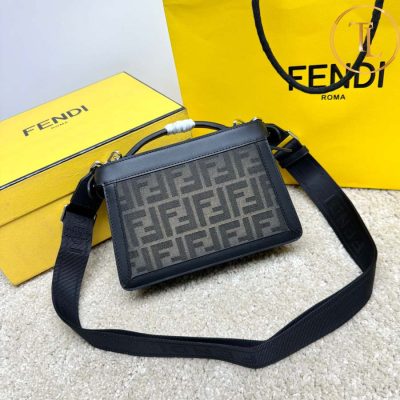 Túi xách đeo chéo Fendi nữ hàng hiệu siêu cấp màu đen khóa bạc FD08 11 tui fendi (8)