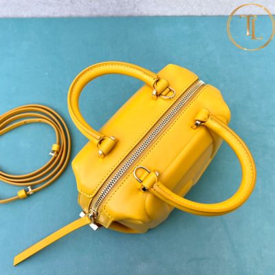 Túi xách đeo chéo Fendi nữ mini màu vàng hàng hiệu like auth FD22 11 tui fendi (8)
