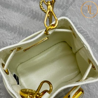 Túi đeo chéo Prada nữ màu trắng kem da bóng hàng hiệu like auth PR024 7 tui prada (3)