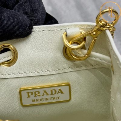 Túi đeo chéo Prada nữ màu trắng kem da bóng hàng hiệu like auth PR024 8 tui prada (5)