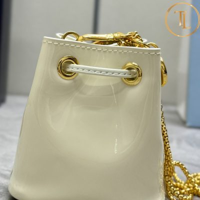 Túi đeo chéo Prada nữ màu trắng kem da bóng hàng hiệu like auth PR024 10 tui prada (8)