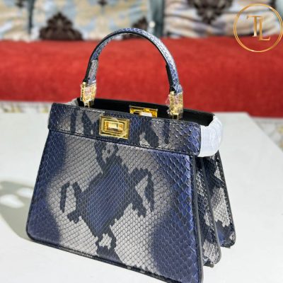 Túi xách Fendi họa tiết da rắn màu xanh dương phối xám hàng hiệu siêu cấp FD11 8 tui xach fendi (3)