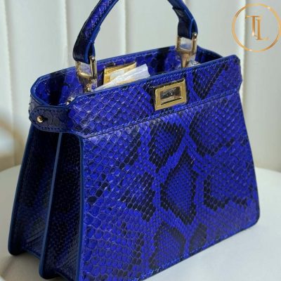 Túi xách Fendi họa tiết da rắn màu xanh dương phối đen hàng hiệu like auth FD16 9 tui xach fendi (5)