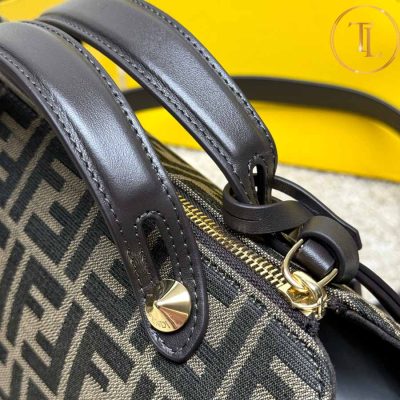 Túi xách đeo chéo Fendi màu xanh rêu phối đen hàng hiệu siêu cấp FD01 11 tui xach fendi (7)