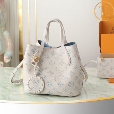 Túi xách đeo chéo Louis Vuitton màu xám dập logo hàng hiệu like auth LV15 7 tui xach lv (13)