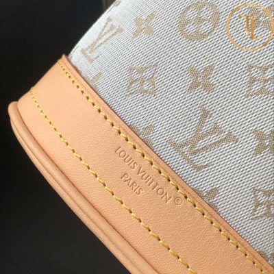 Túi xách đeo chéo Louis Vuitton màu be họa tiết hàng hiệu like auth LV26 7 tui xach nu lv (2)