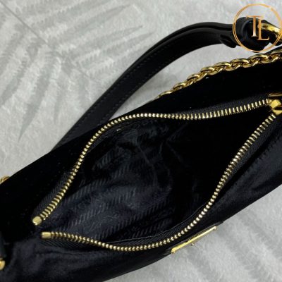 Túi xách kẹp nách Prada nữ màu đen vải nhung hàng hiệu like auth PR022 8 tui xach prada (4)