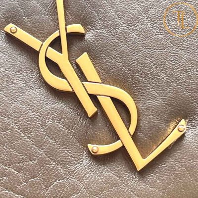 Túi xách đeo chéo nữ YSL màu nâu đất logo vàng hàng hiệu cận chính hãng YSL 058 7 tui ysl (2)
