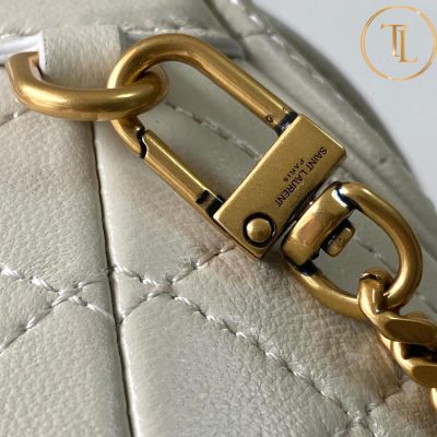 Túi xách đeo chéo nữ YSL hàng hiệu cận chính hãng màu trắng kem logo vàng YSL 050 10 tui ysl (6)